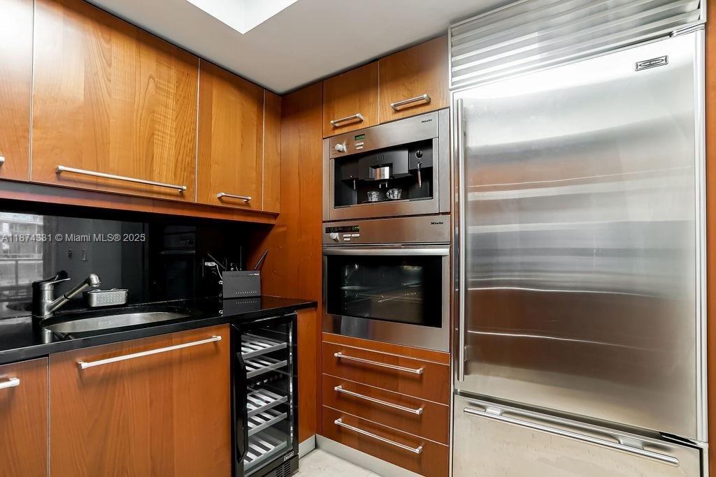 1331 Brickell Bay Dr #906, Miami FL 33131