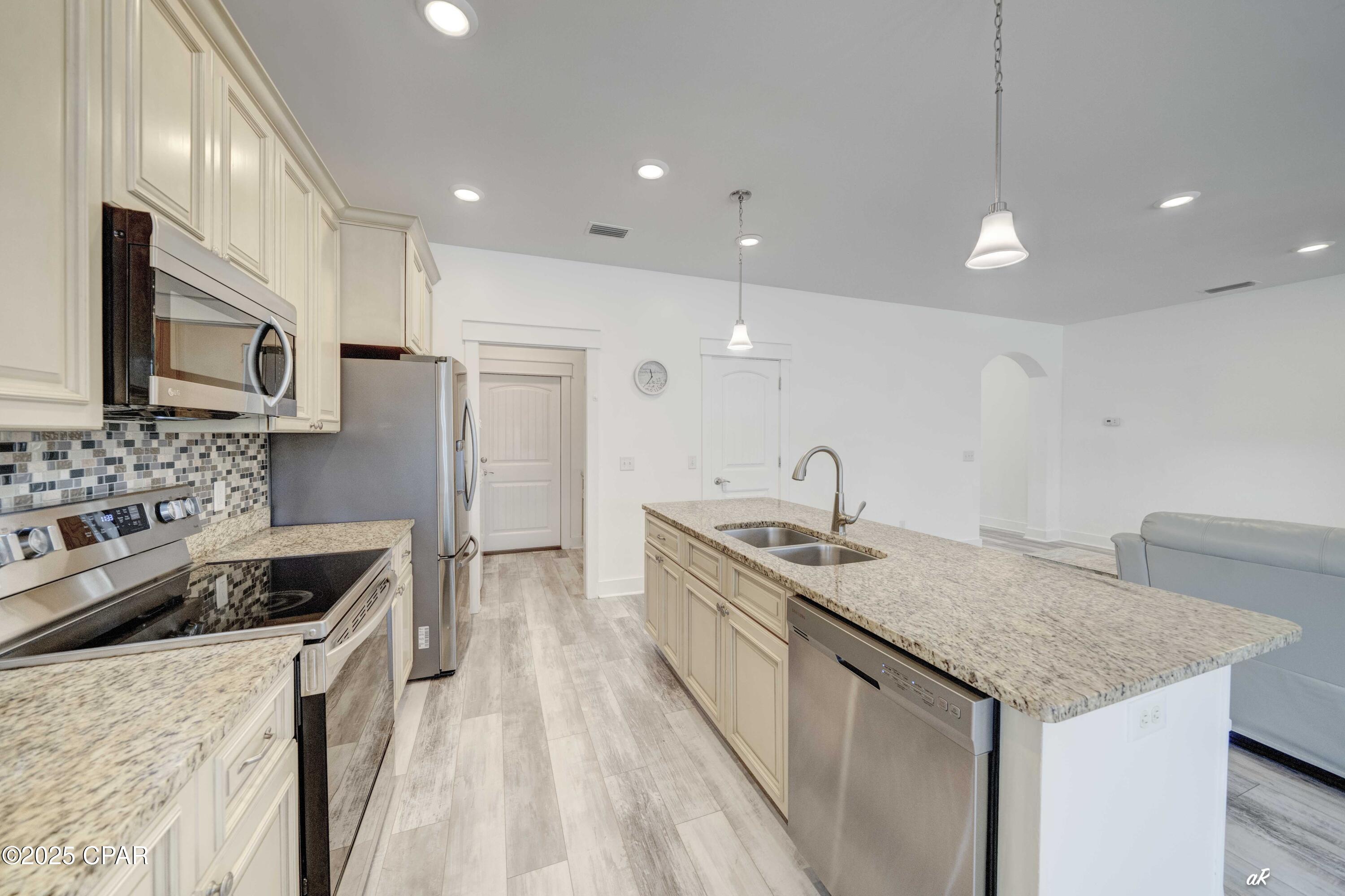 Ks_u1weudtrbb96nzhdrvxl_kuomxl3j4bllxycygqg