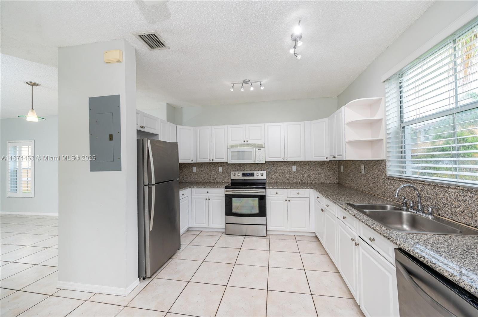 Property photo # 3