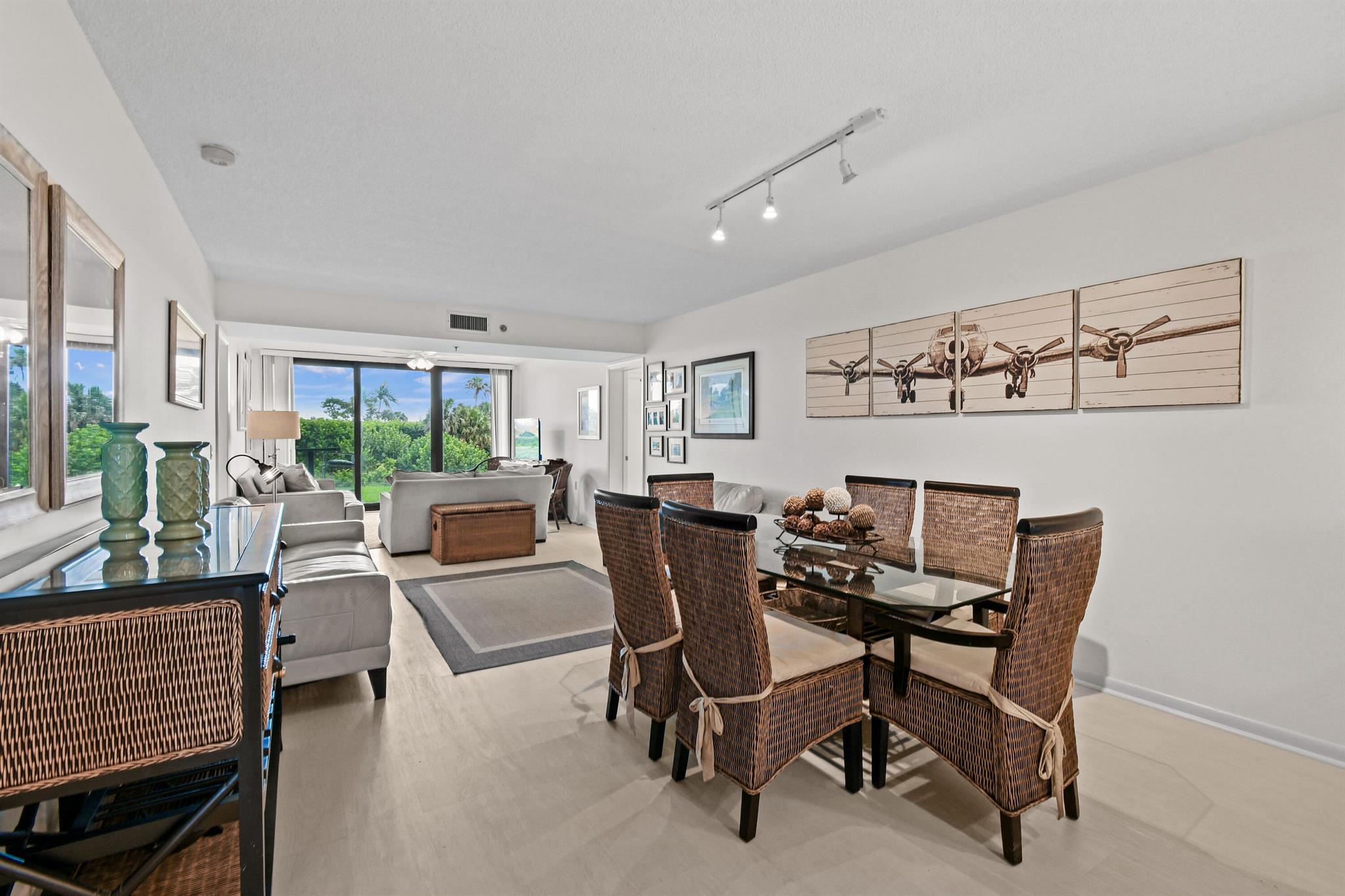 Ocean At The Bluffs South