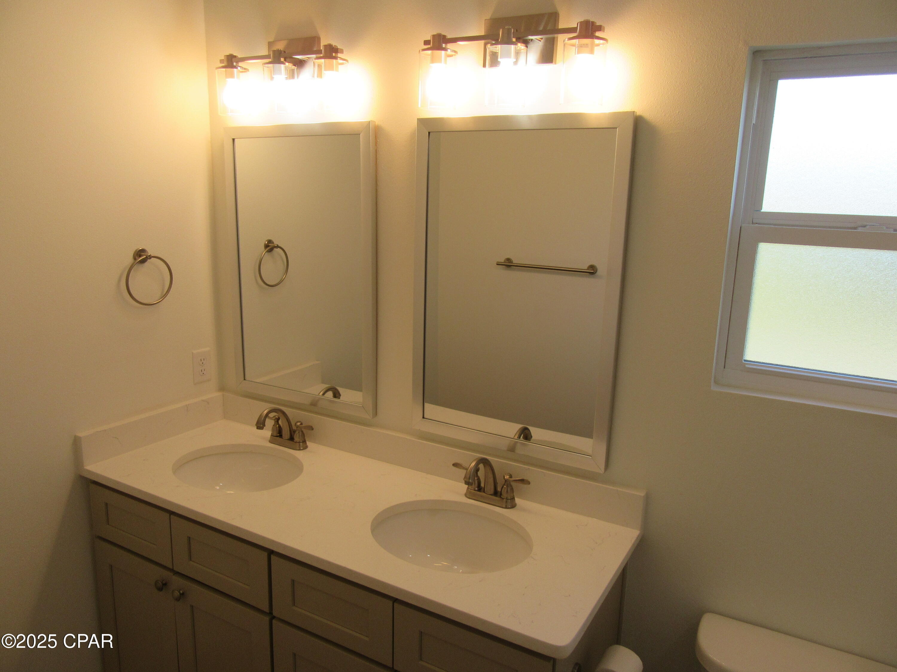 Y7pofiuknmuc_toyzeeueevddia1vxq5drtigczpb2i