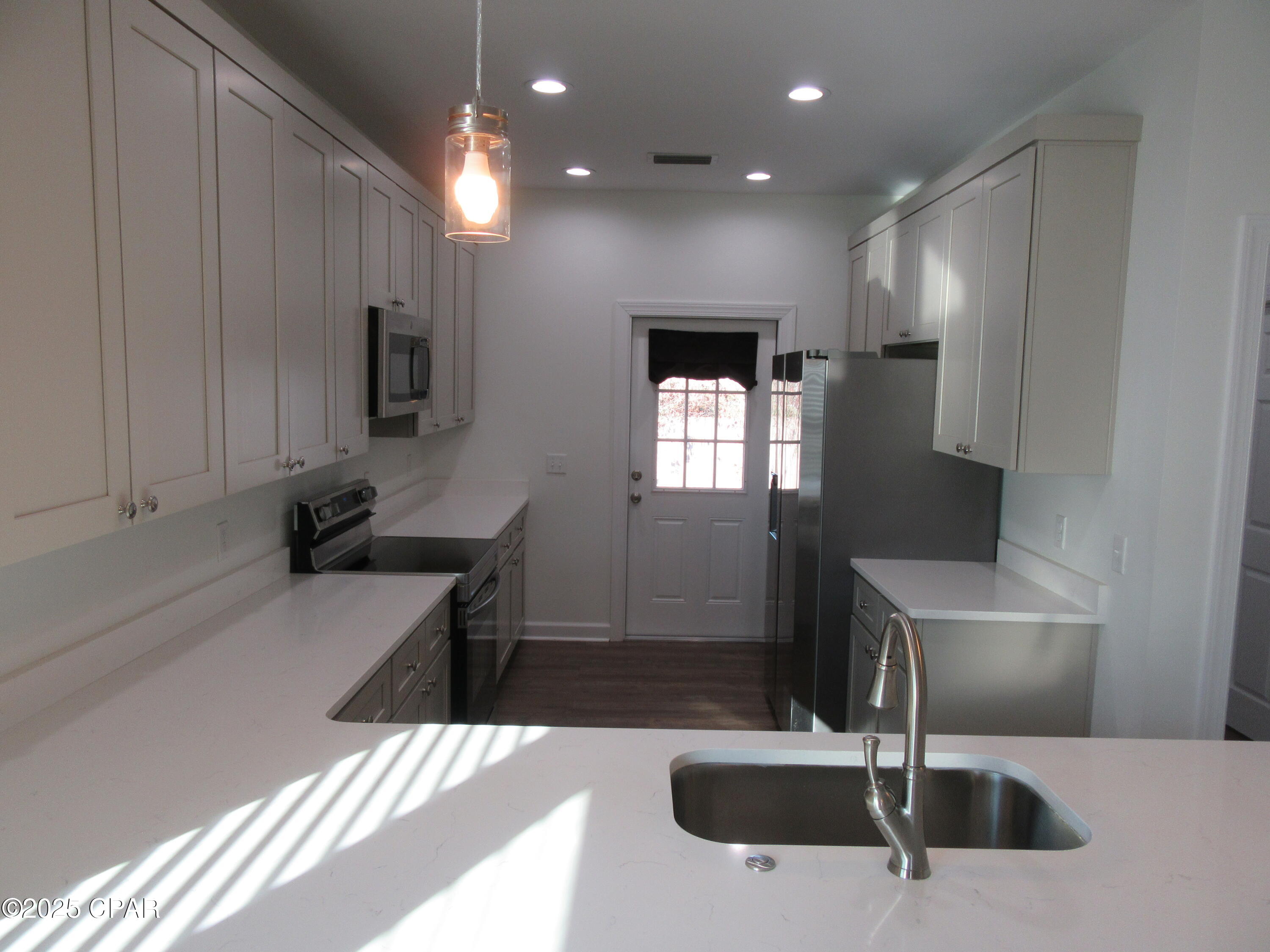 Stjmdugslvkmjivyqvfcvmbv3lsw282lki7apedmufk