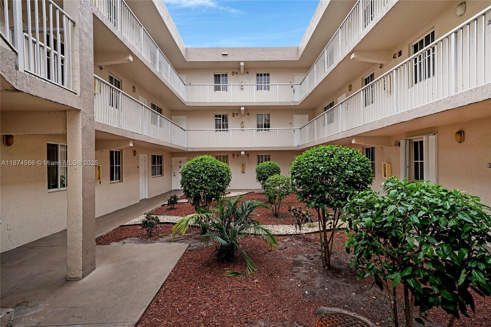 6115 186th St Unit 104, Hialeah, Florida 33015