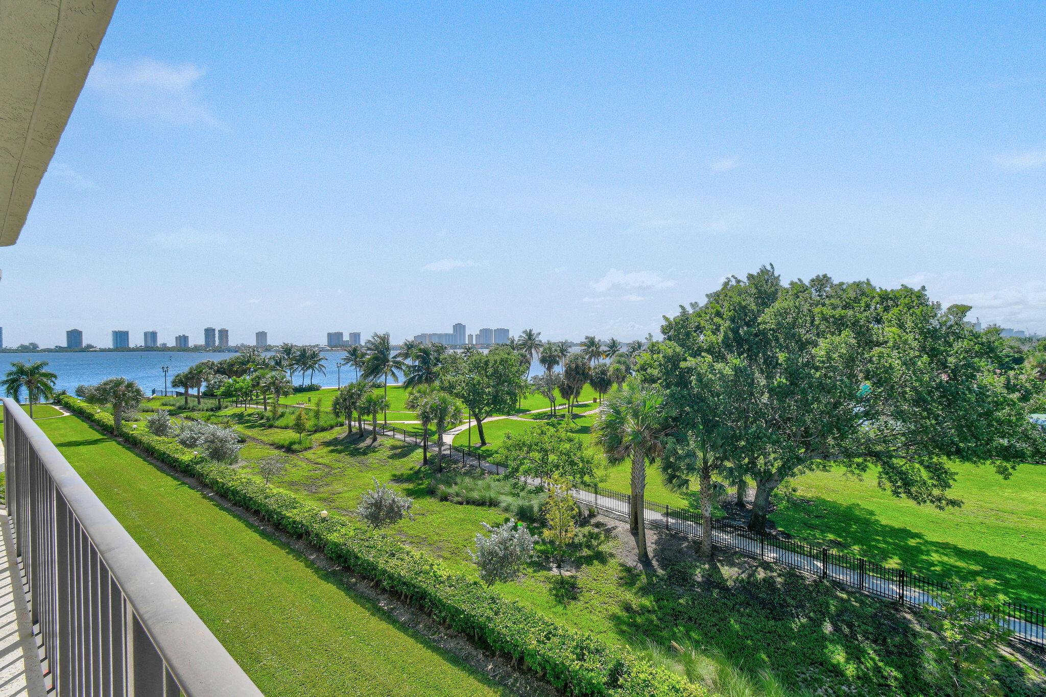 Photo 8 of home located at 801 Lake Shore Drive 419, Lake Park FL