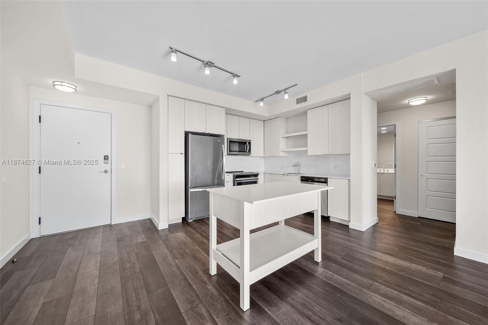 Property photo # 6