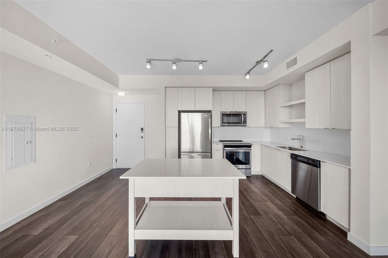 Property photo # 9
