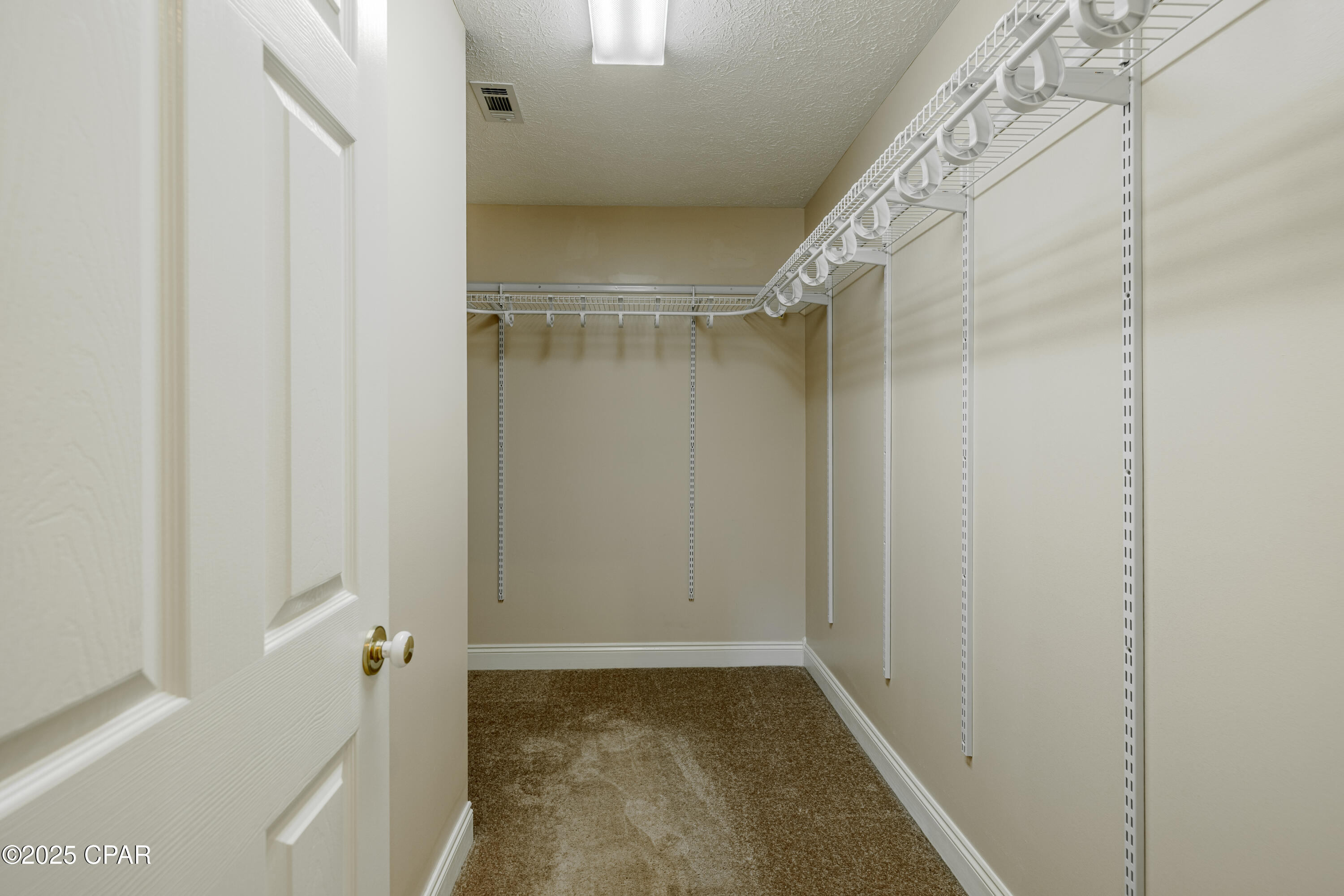 Brudy8dgh5eoxoffkh0ivxsoemiaequ3d2_edgtdbvg