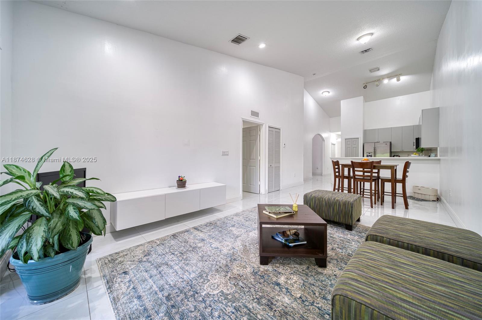 Property photo # 4