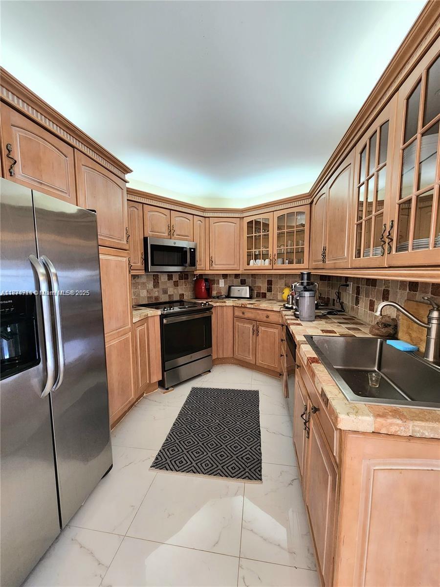 Property photo # 8