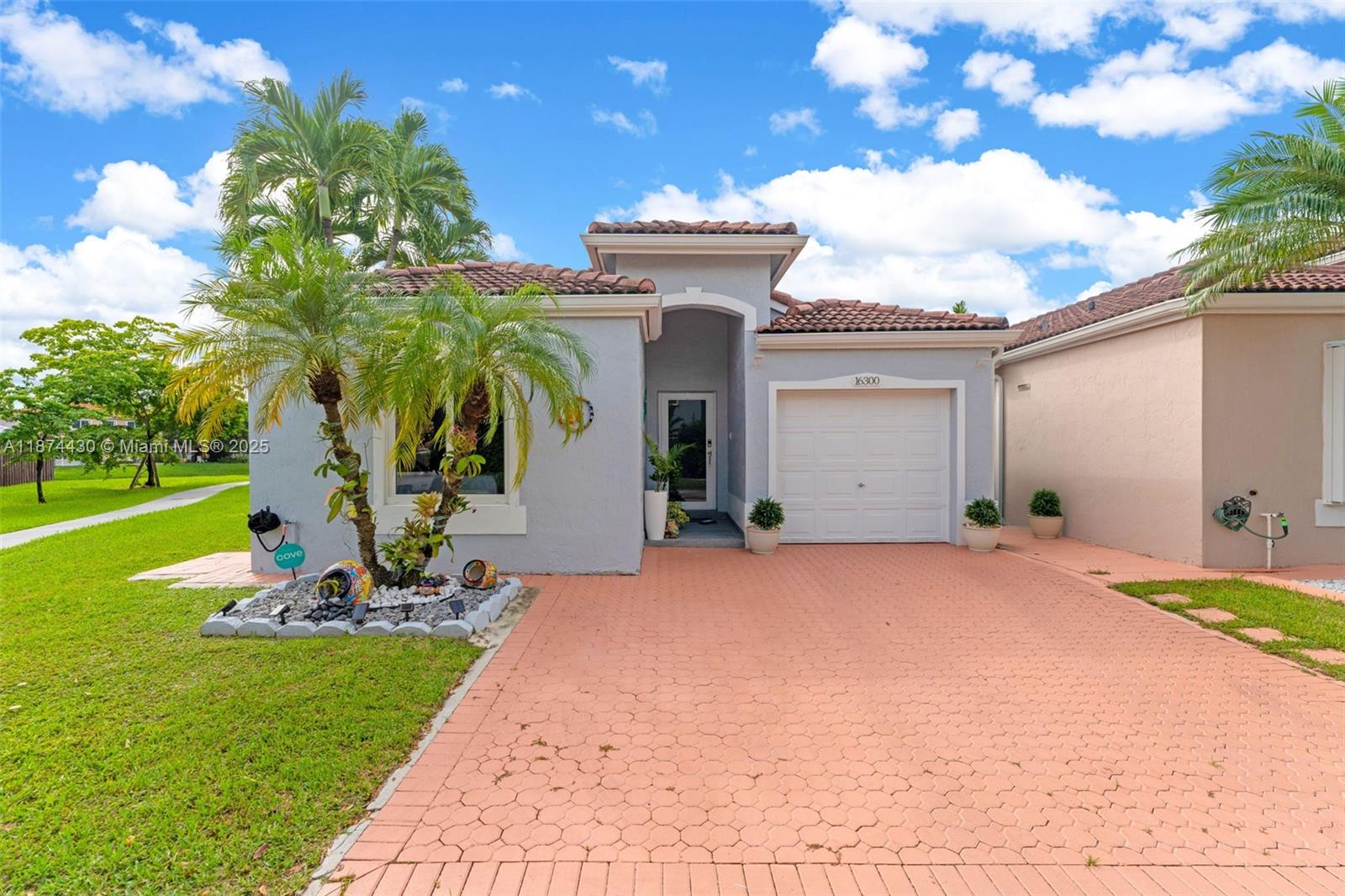 16300 102nd St, Miami, Florida 33196