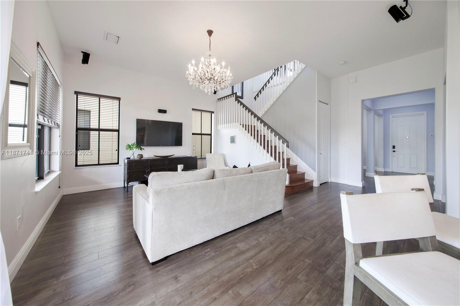 Property photo # 9
