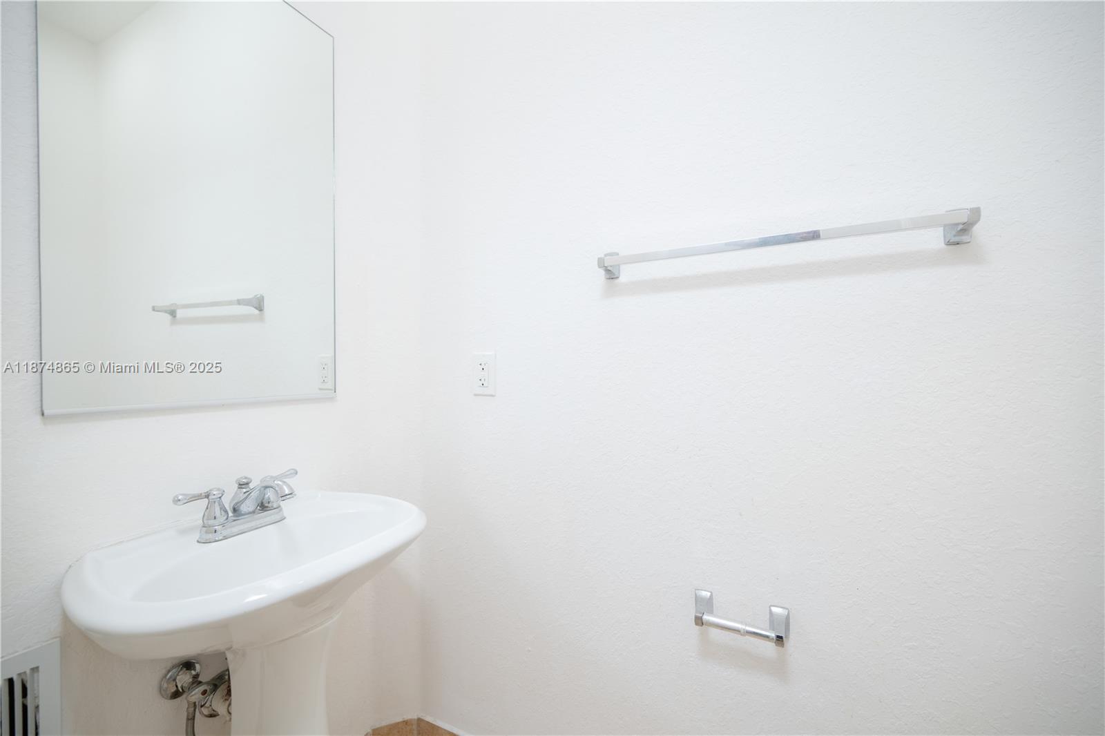 Property photo # 9