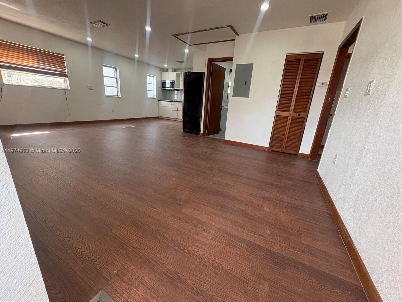 Property photo # 8