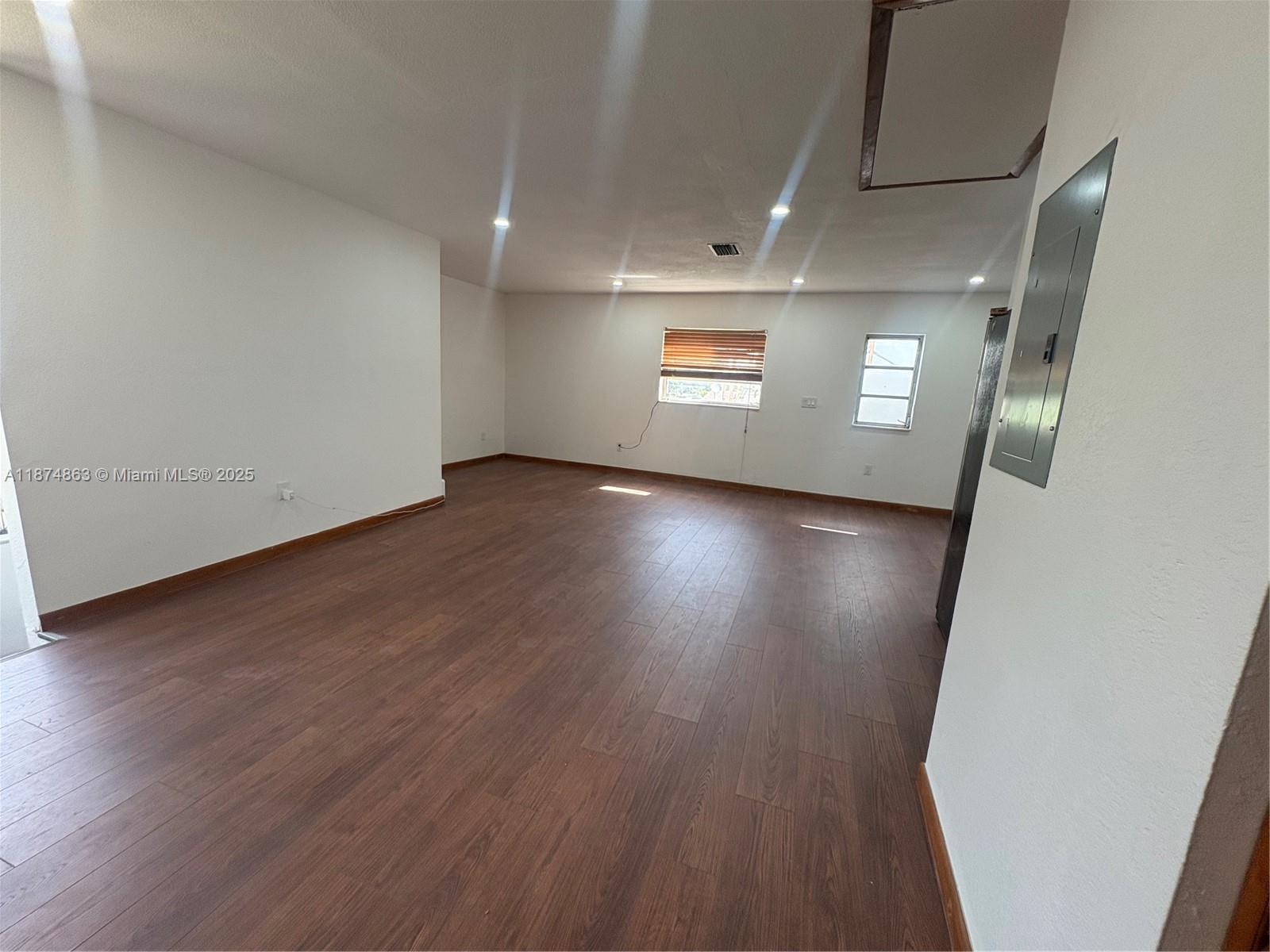 Property photo # 4