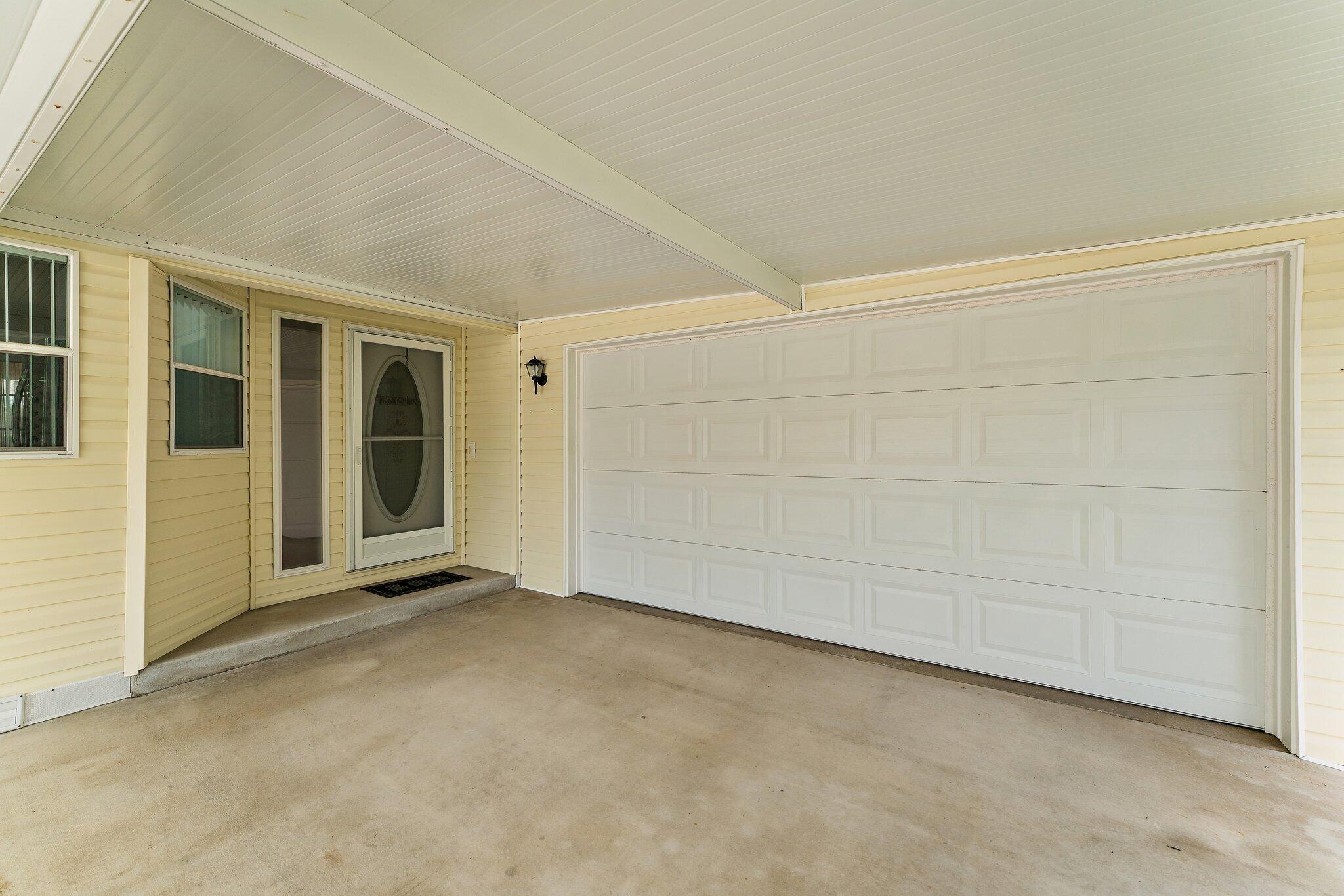 Photo 4 of home located at 3040 Eagles Nest Way, Port St Lucie FL
