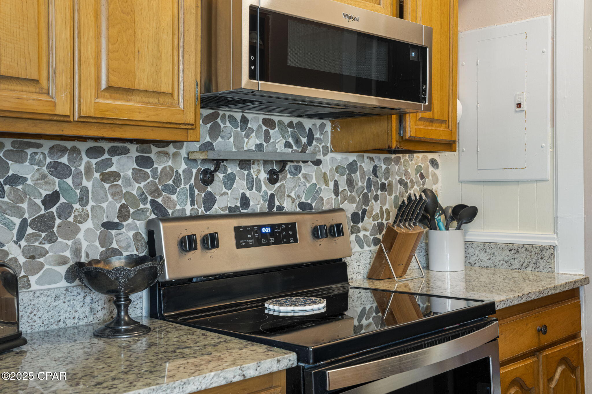 6vkhzmrztl3rda3ecgcnuup5rhgwldxnpp413nybobi