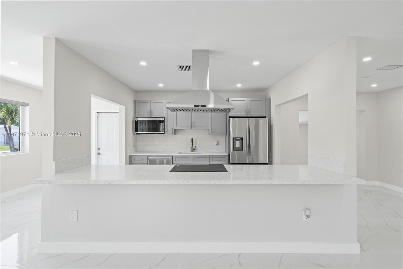 Property photo # 9