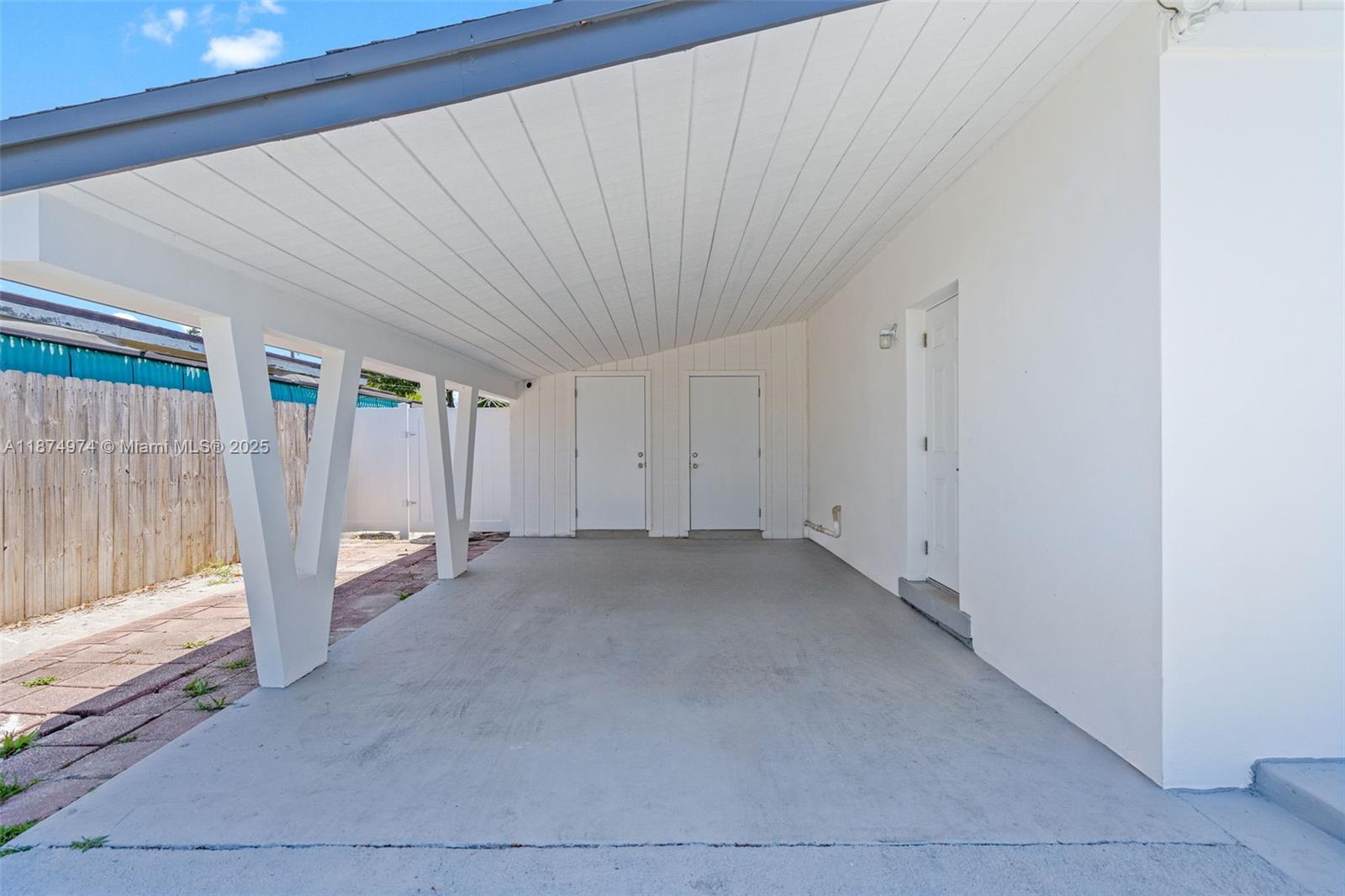 Property photo # 6