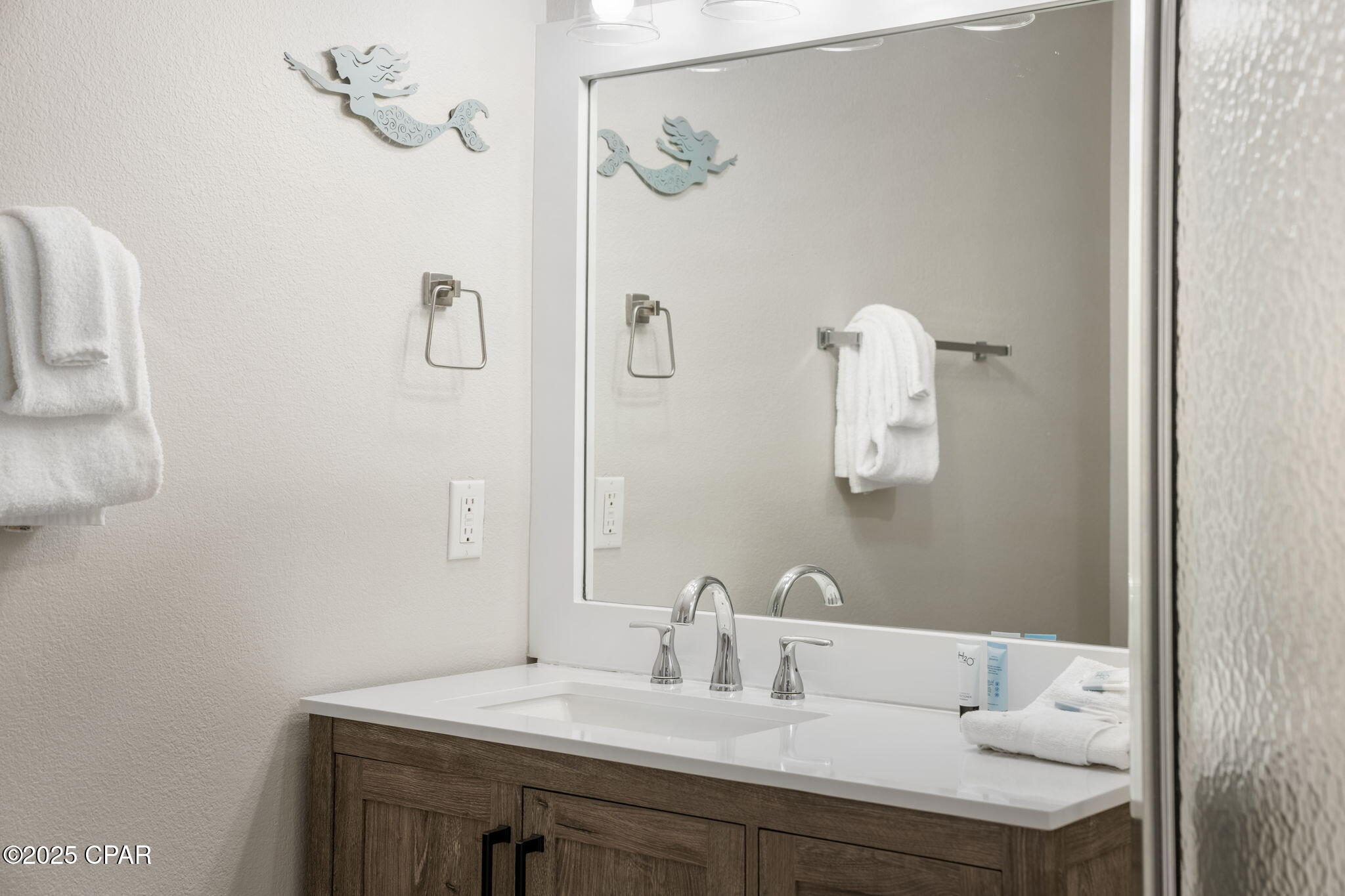 Rgiwavigahexvfedacuzzyduzndnrojf4yao66gk2y4