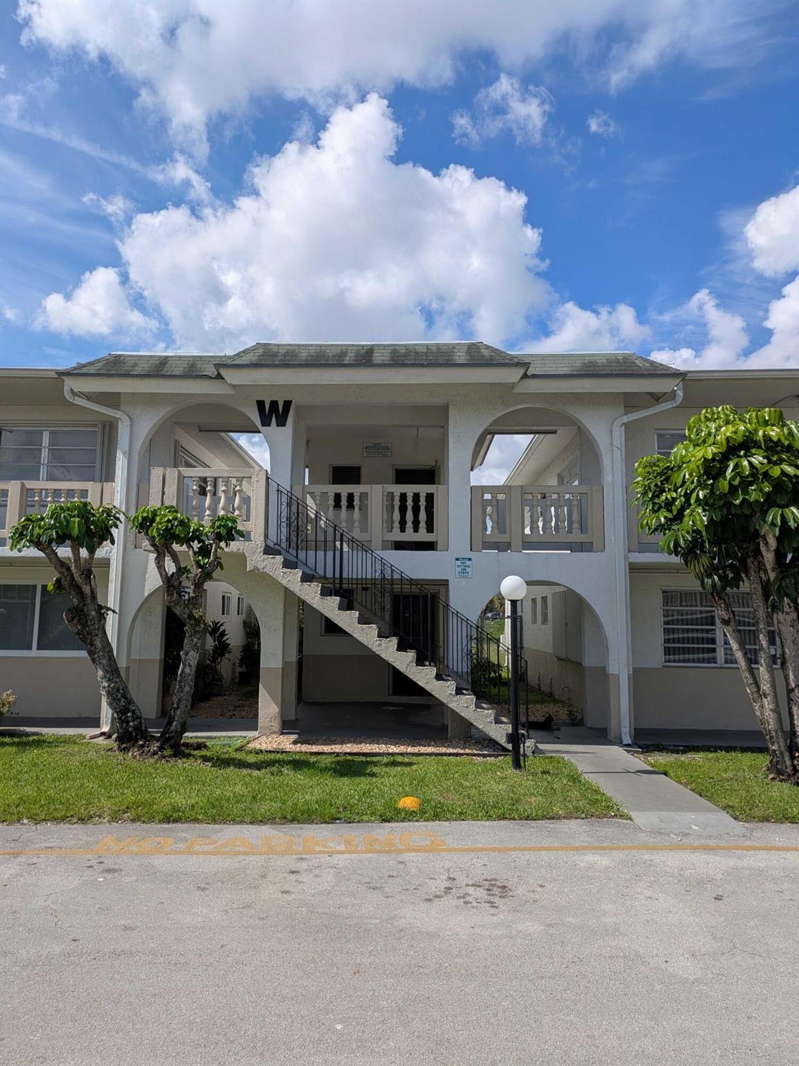 Ro-Mont South Green Condo