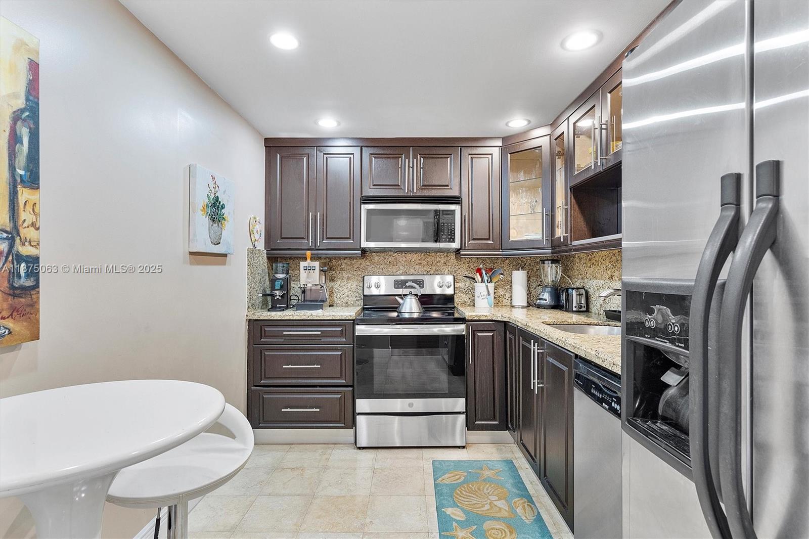 Property photo # 9