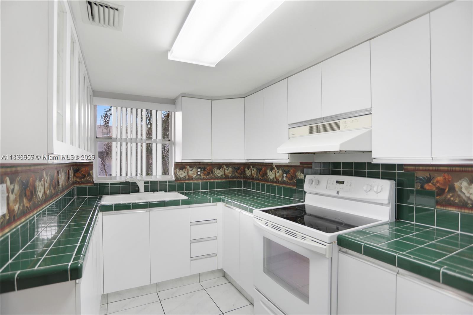 Property photo # 0