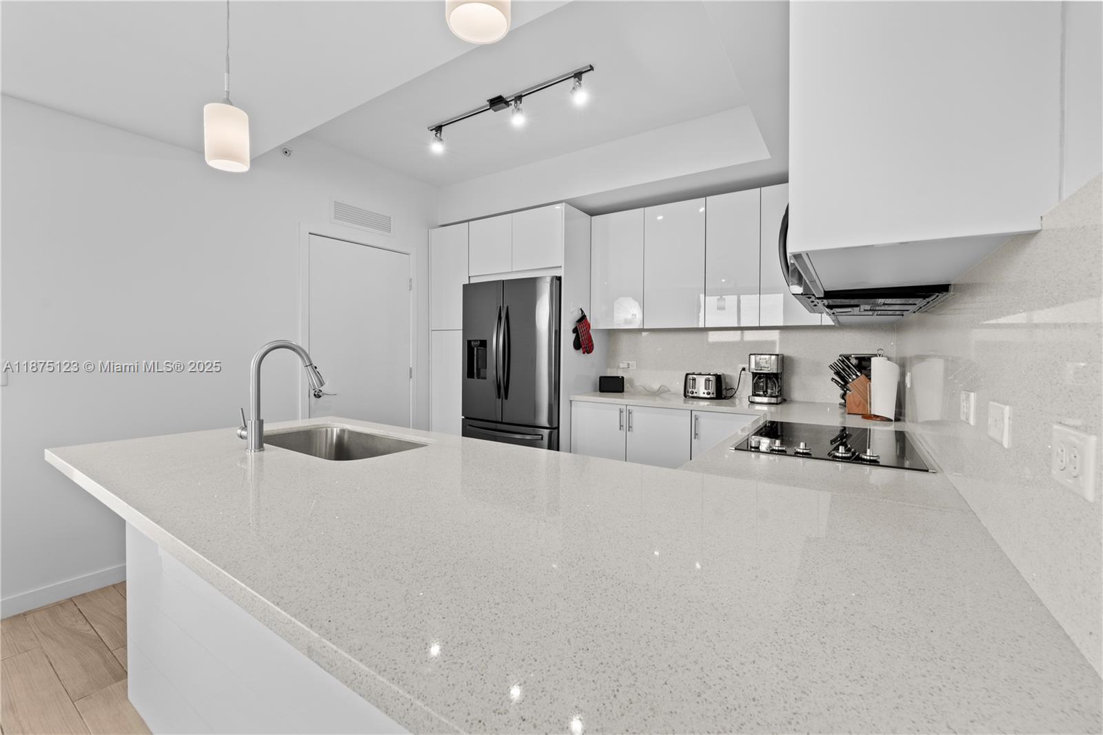 Property photo # 6