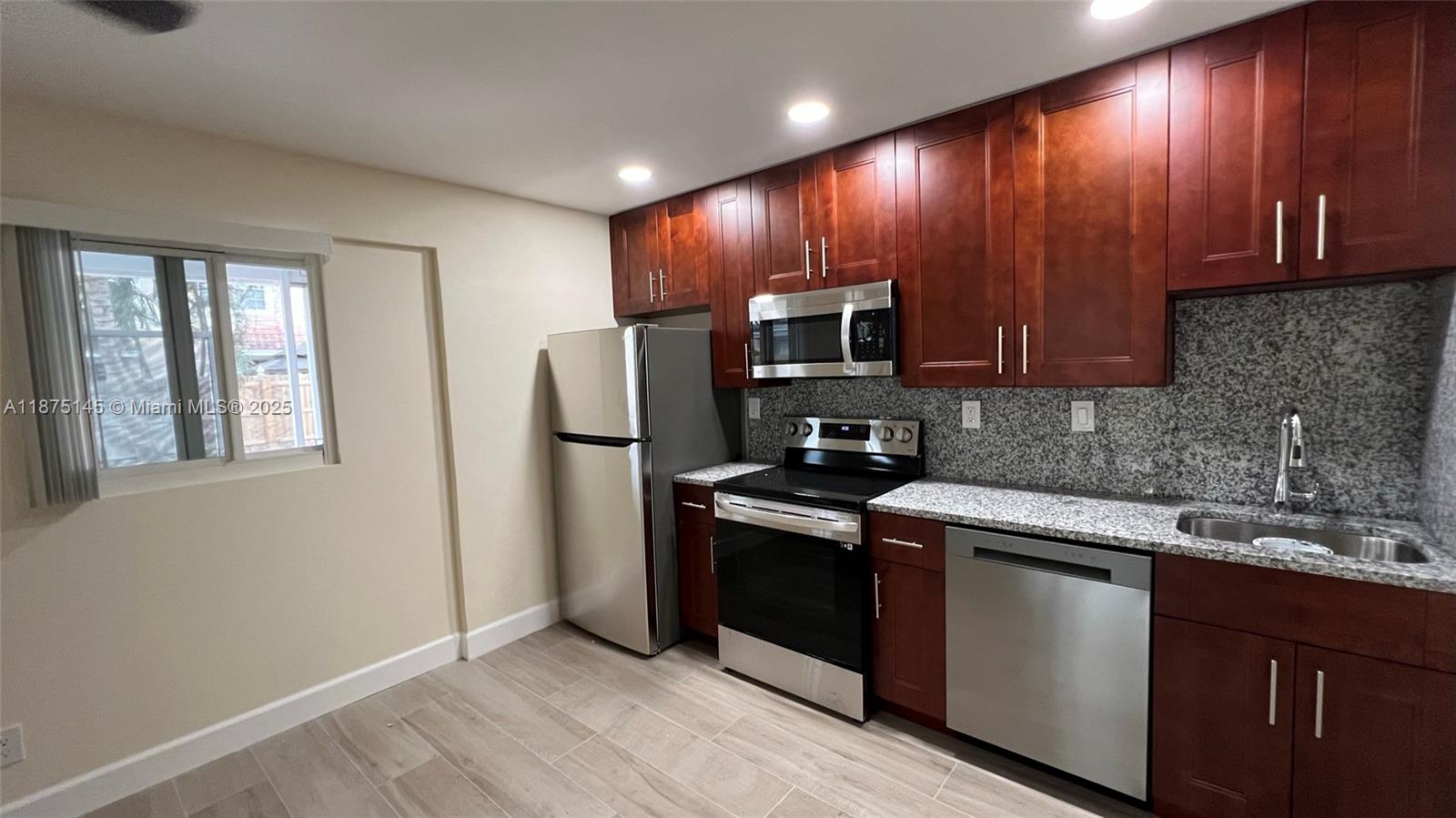 Property photo # 9