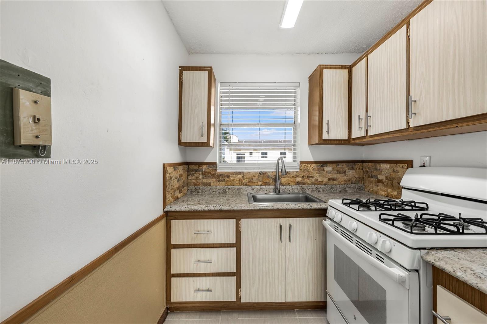 Property photo # 2