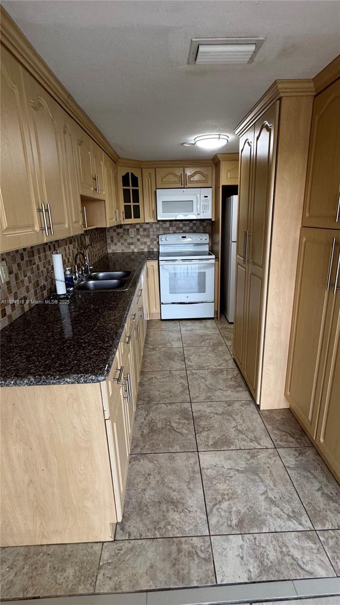 Property photo # 4