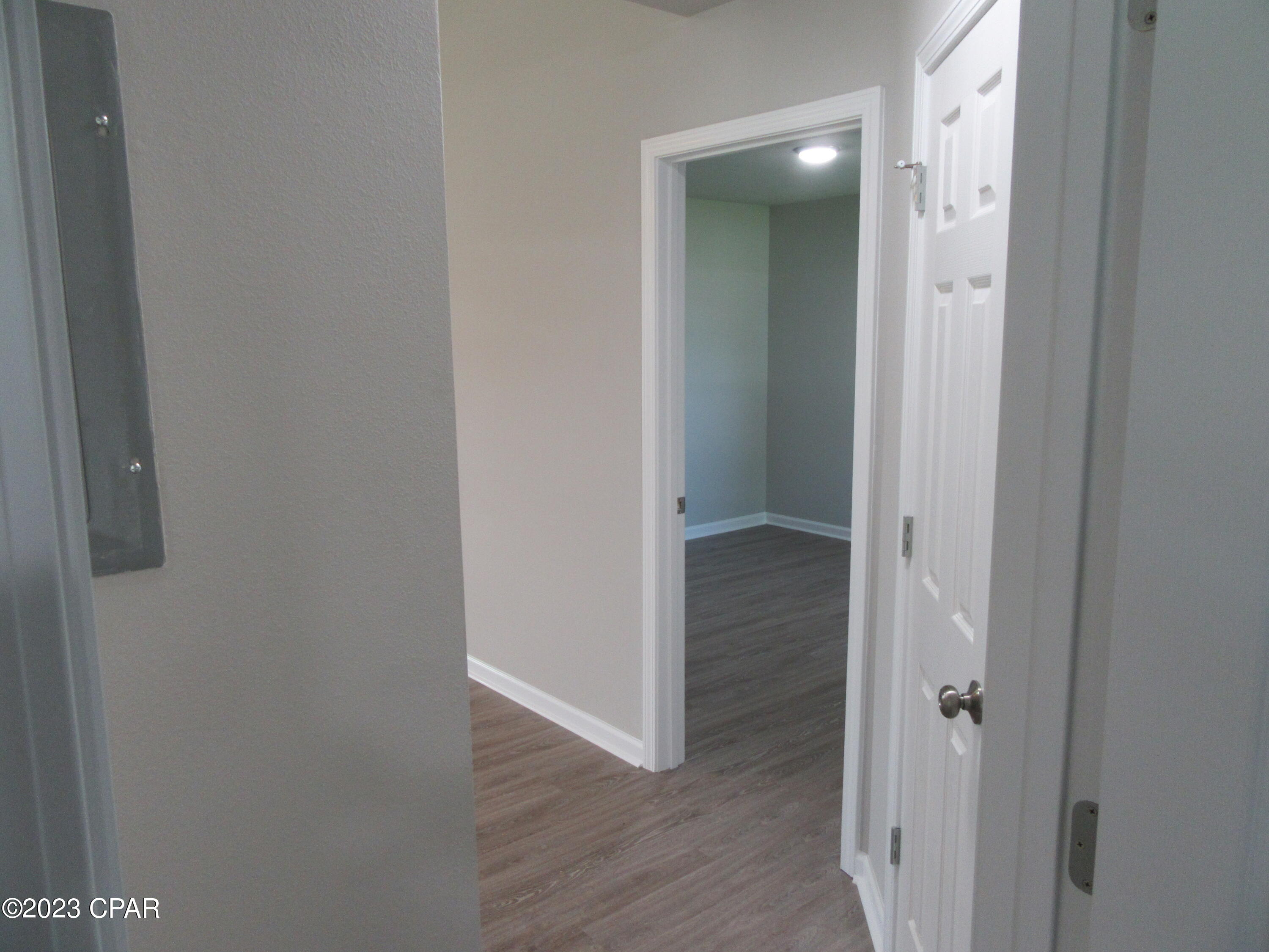 Image 15 For 1300 Grace Avenue D