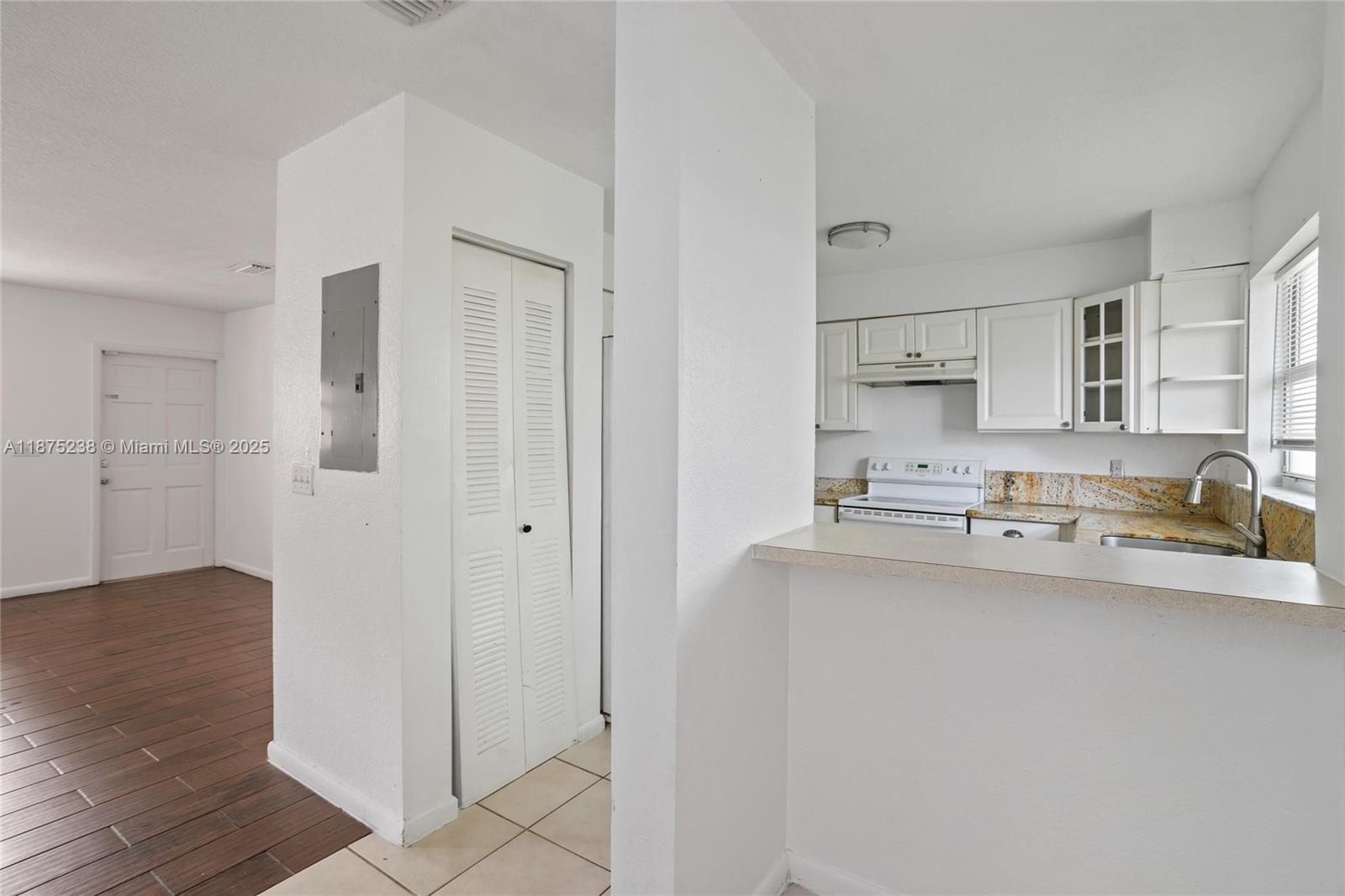 Property photo # 9
