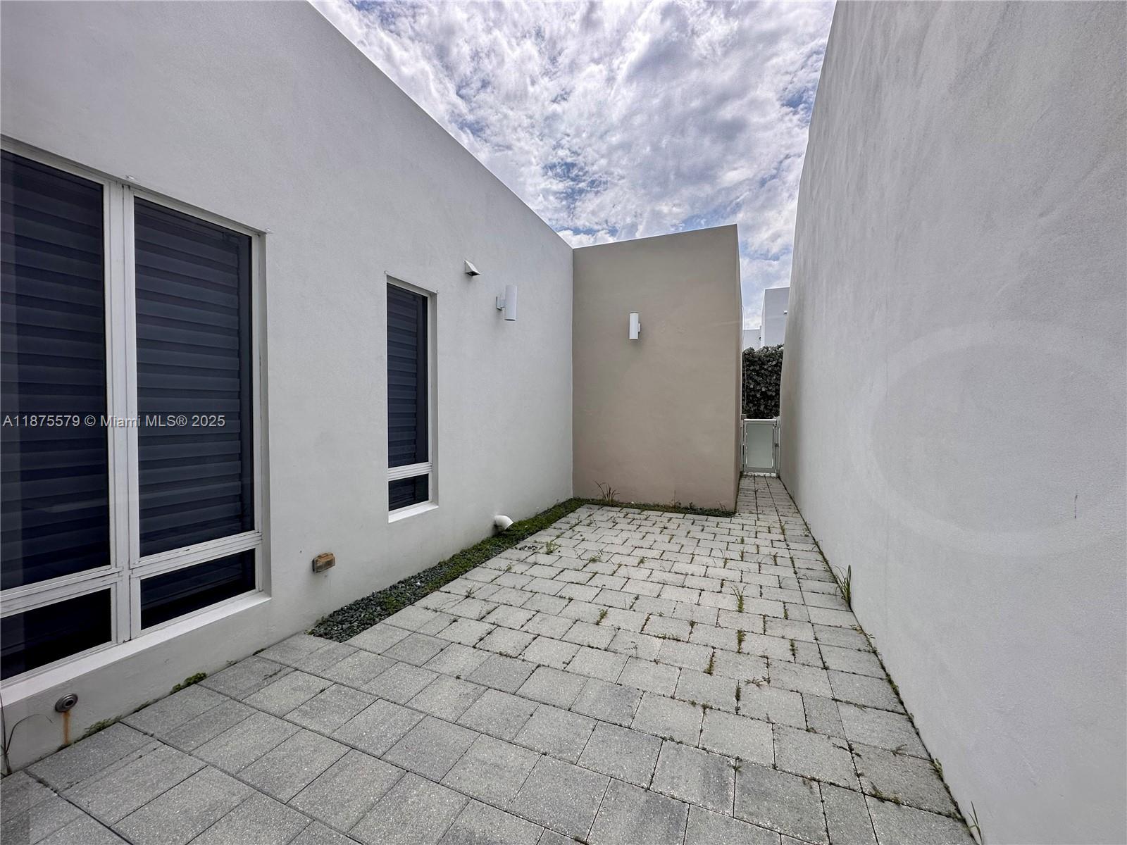 Property photo # 2