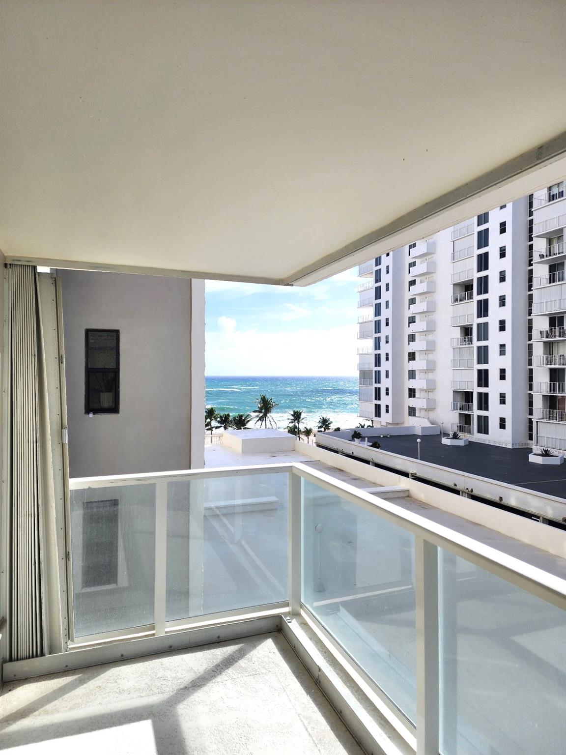 Pompano Atlantis Condo