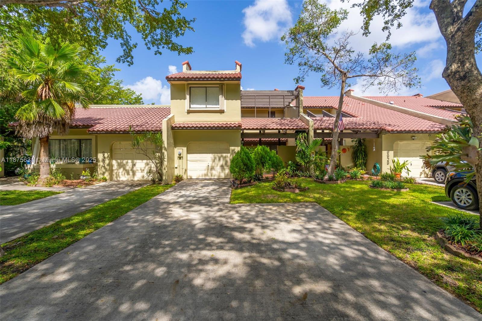 Costa Del Sol Condo F