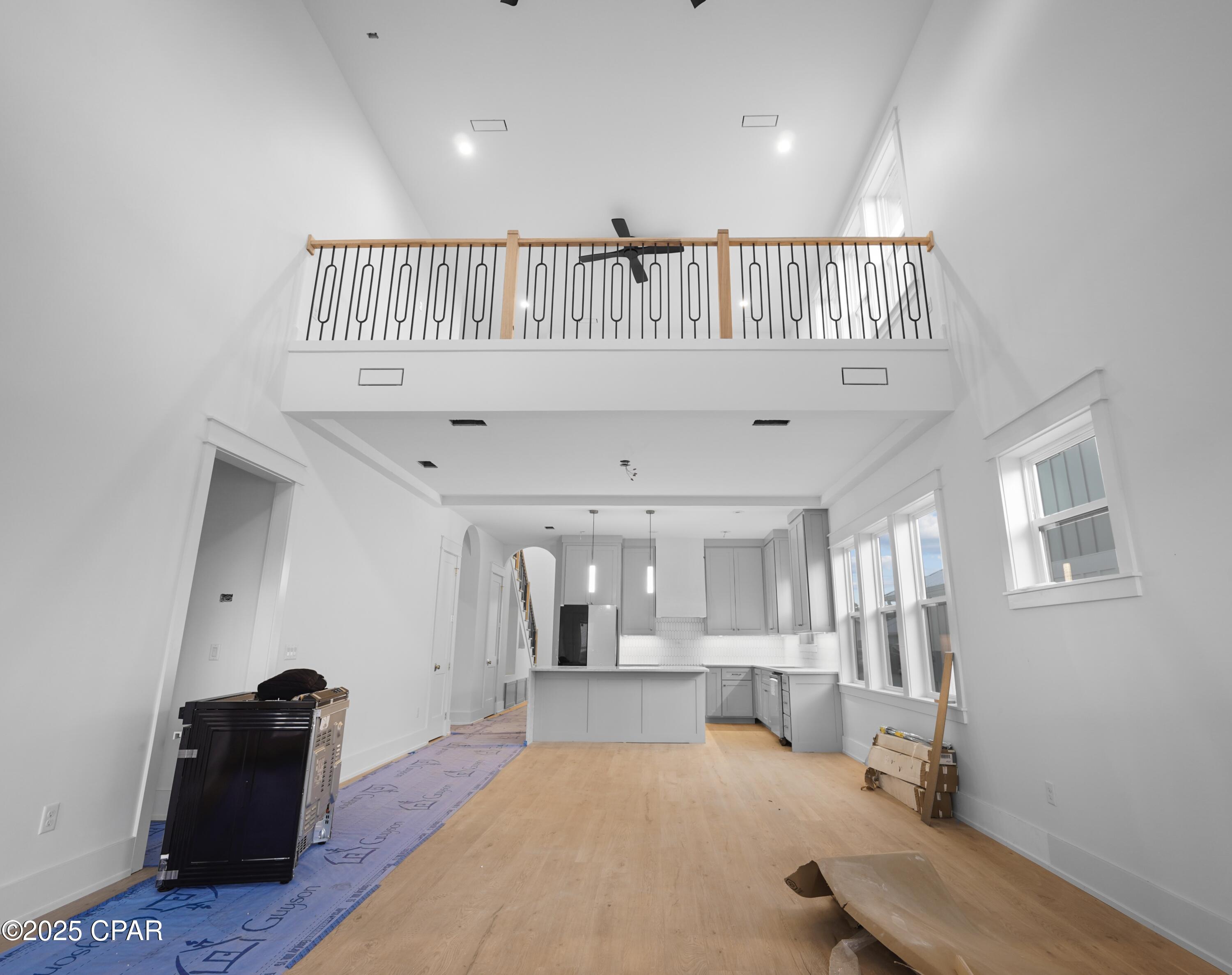 9r4xexflsfl8y8pu9gdwqat_oufbsuvnv0vp11d Q M