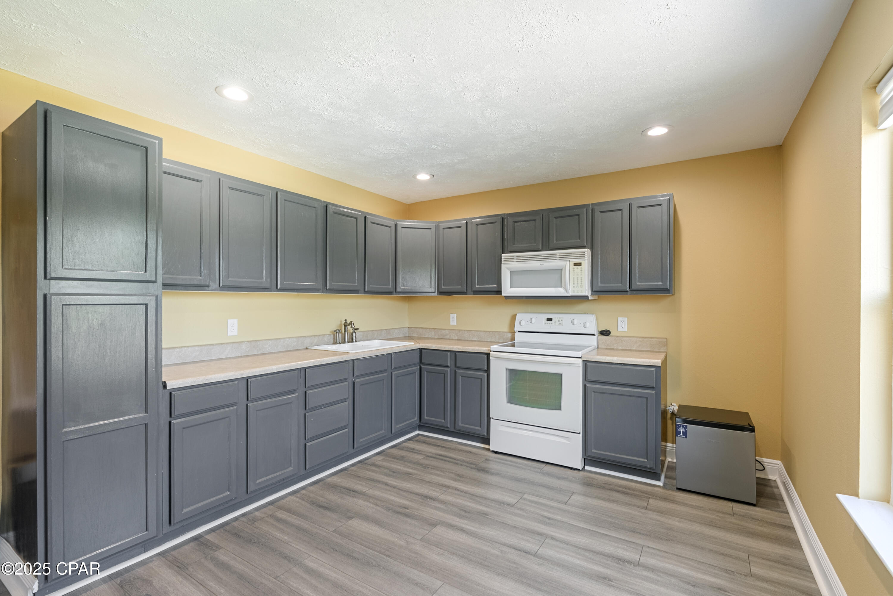  Btawzpm6gs7_2stbg_1qxnksxrcszrmgsfqo_ysnny