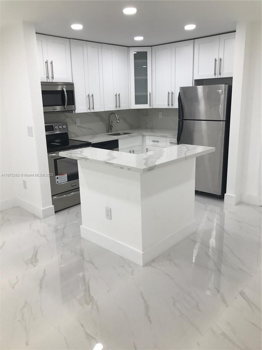 Property photo # 0