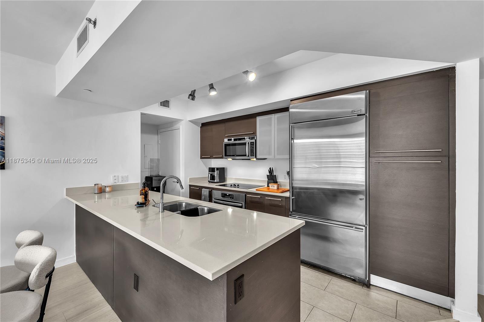 Property photo # 8