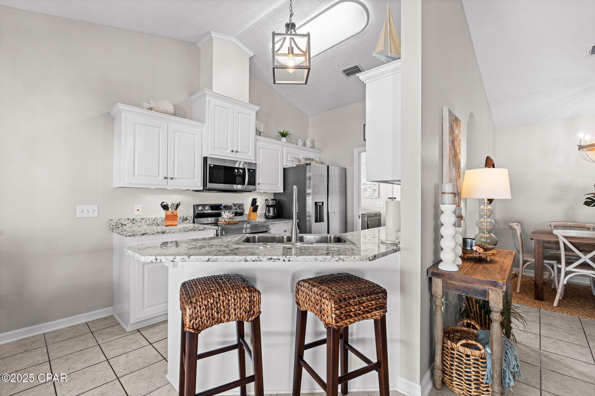 Image 17 For 615 Poinsettia Court