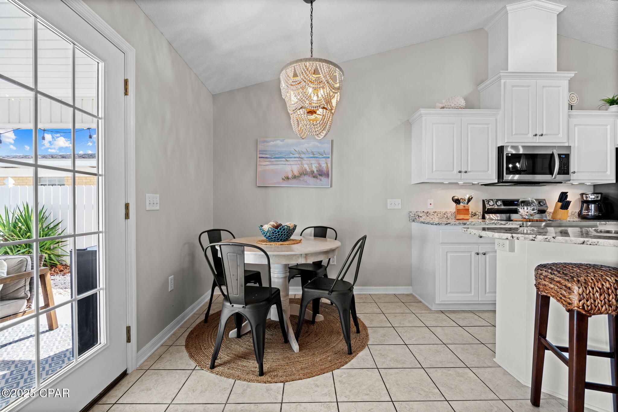 Image 18 For 615 Poinsettia Court