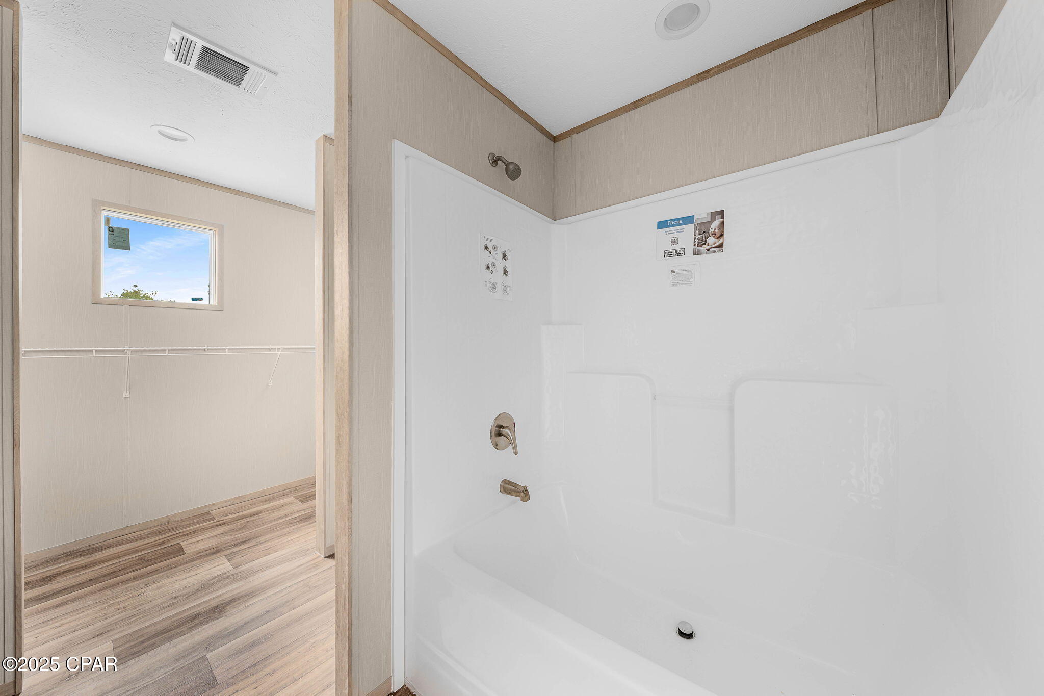 Image 8 For 6420 Oakenshaw Dr Drive