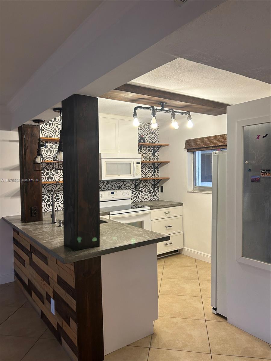 Property photo # 9