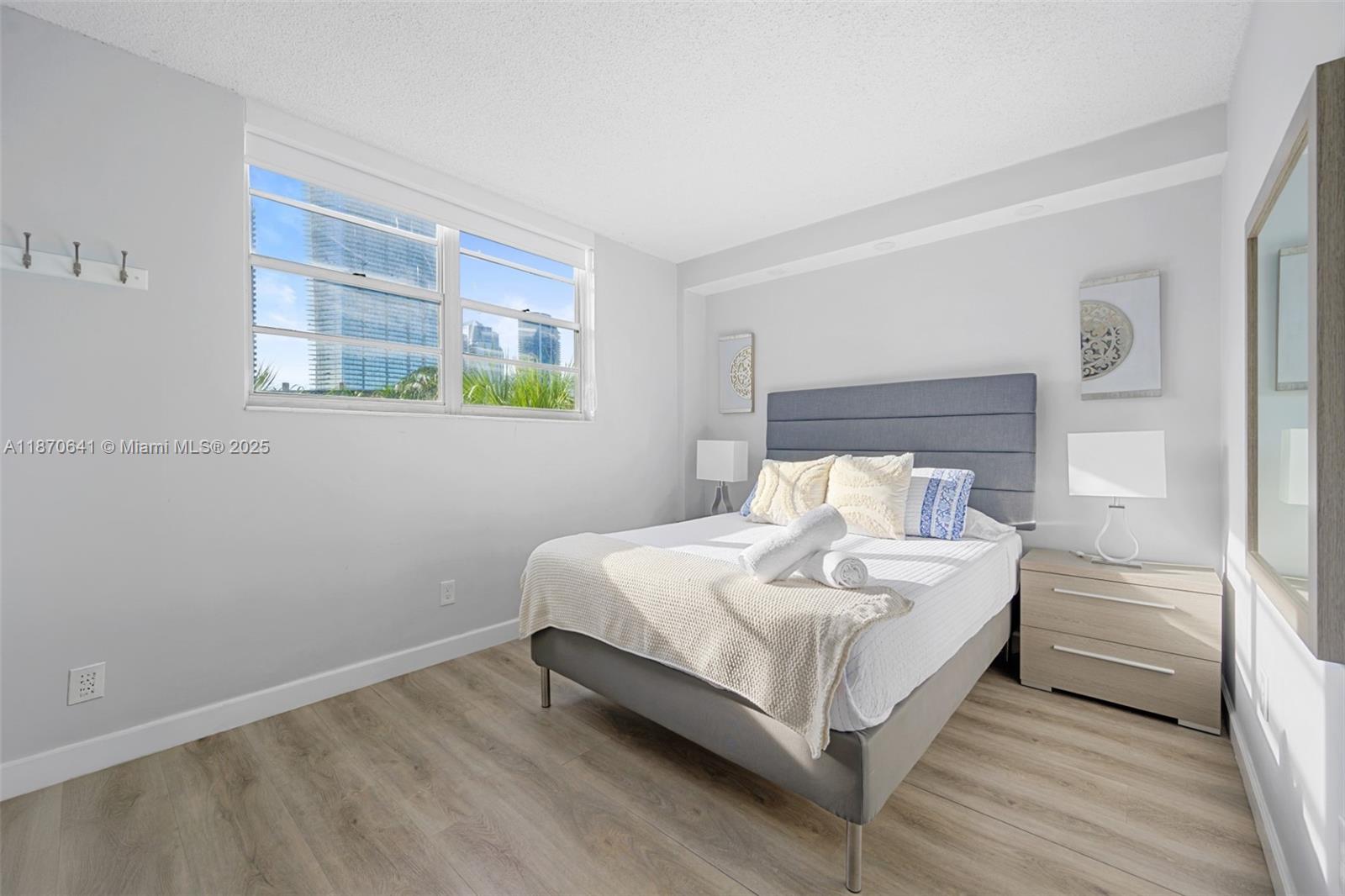 Property photo # 6