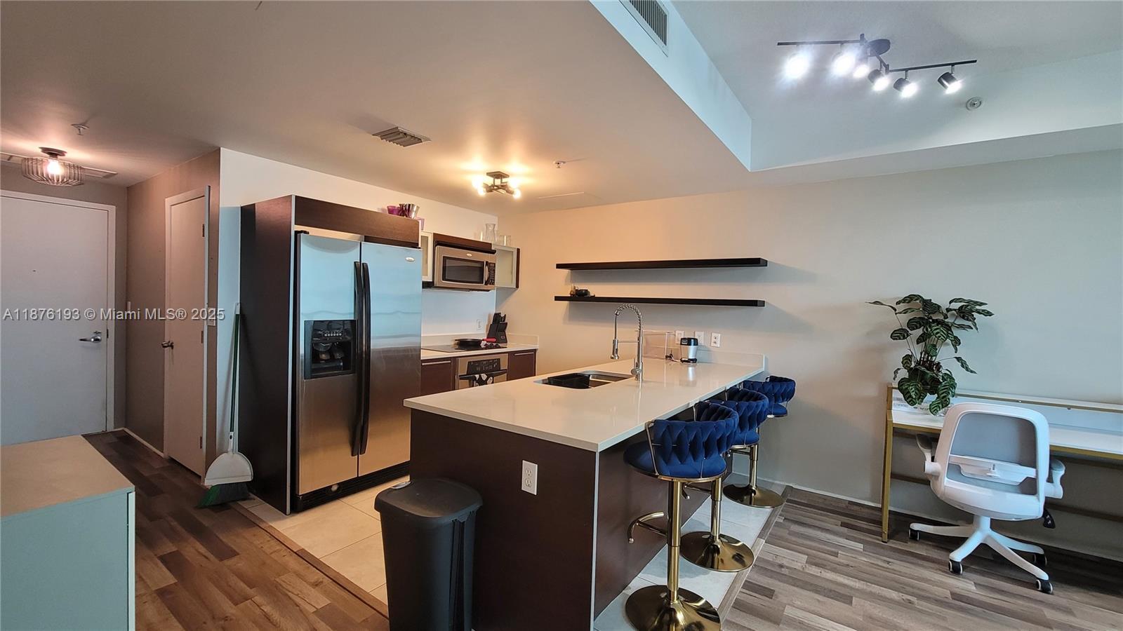 Property photo # 0