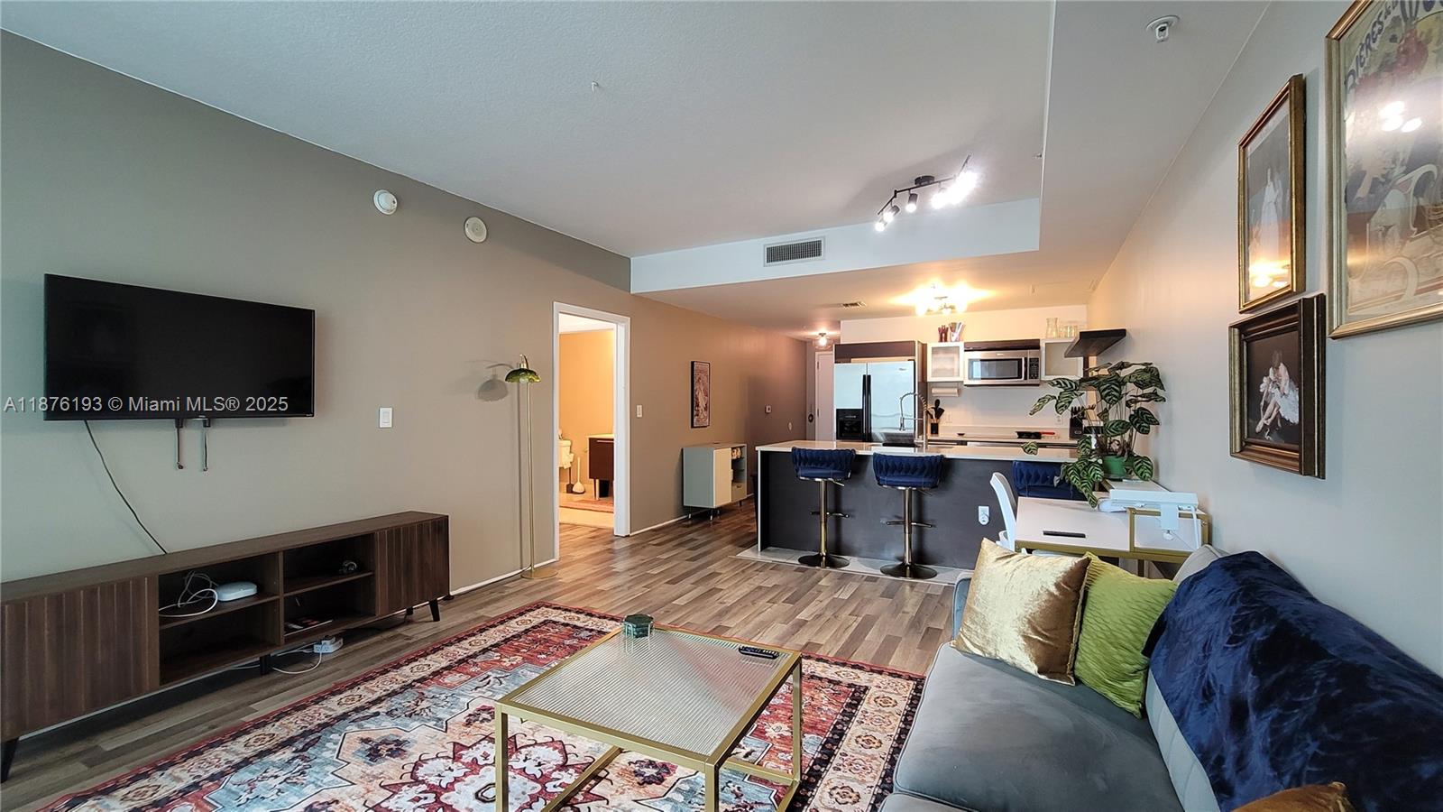 Property photo # 8