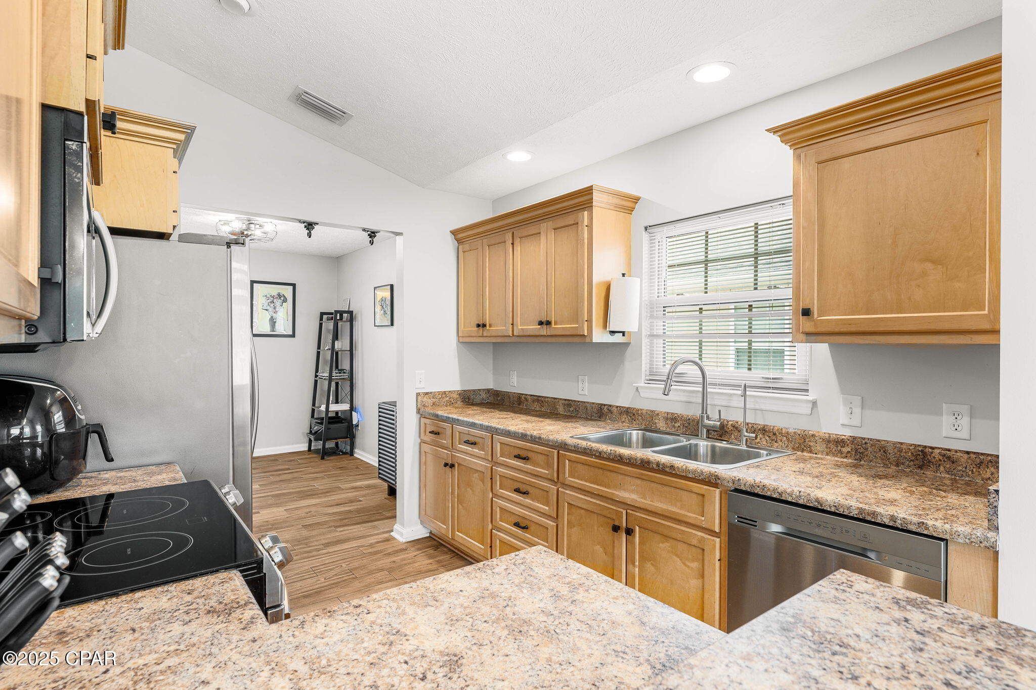 Image 17 For 606 Timbers Crossing