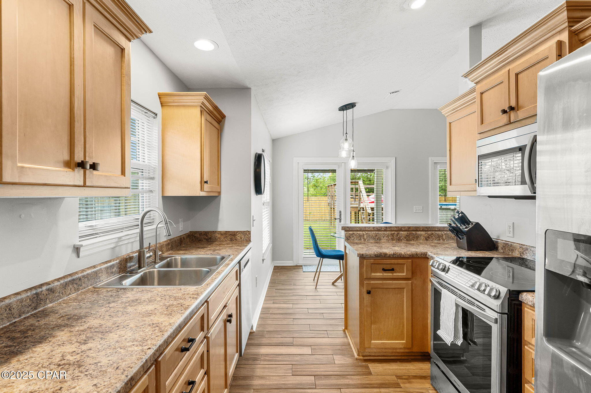 Image 20 For 606 Timbers Crossing