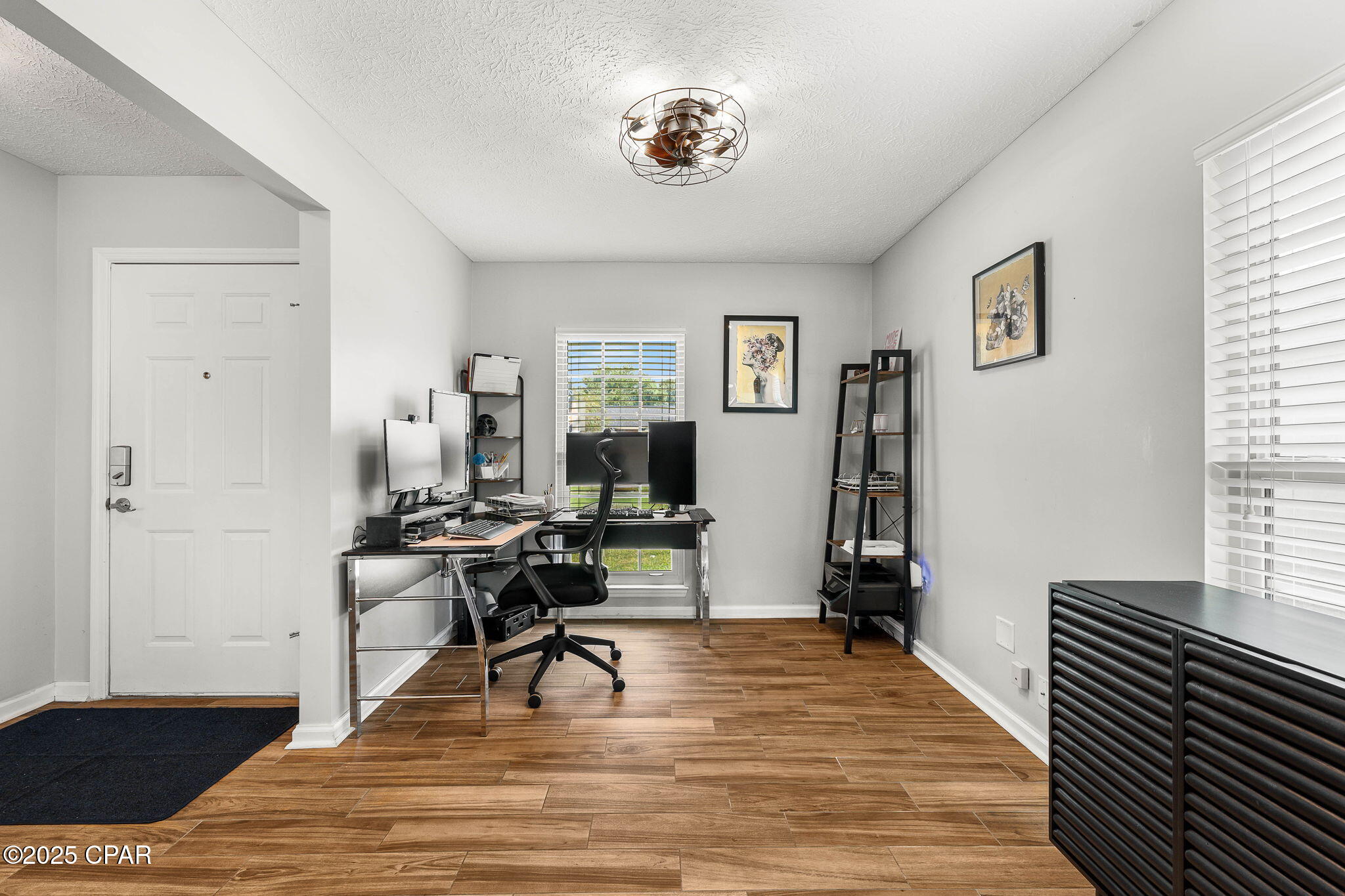 Image 21 For 606 Timbers Crossing