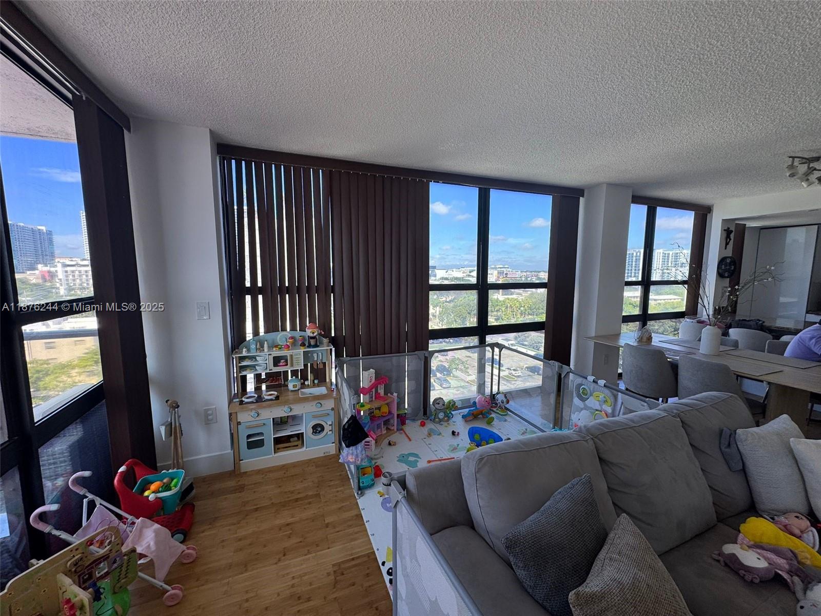 Property photo # 9